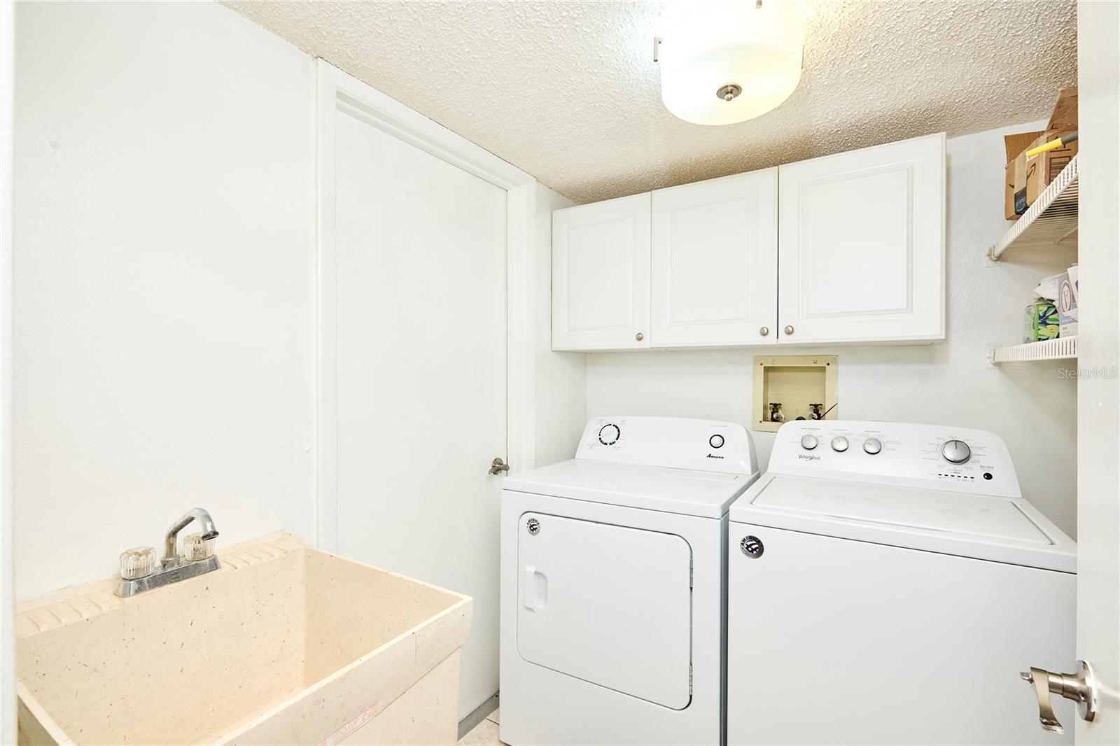 Image 37 of 55 For 15917 Dover Cliffe Drive