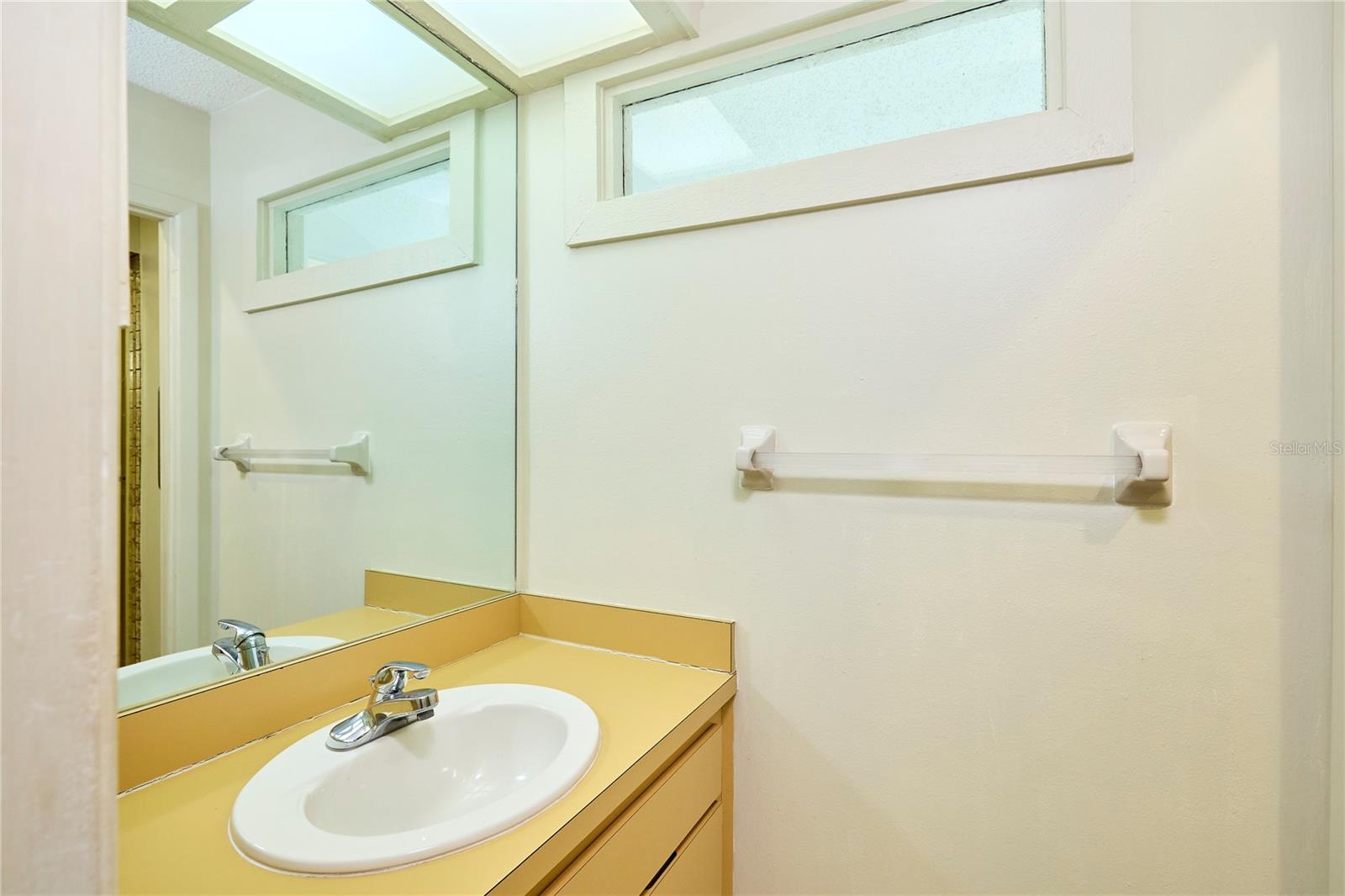 Image 47 of 55 For 15917 Dover Cliffe Drive