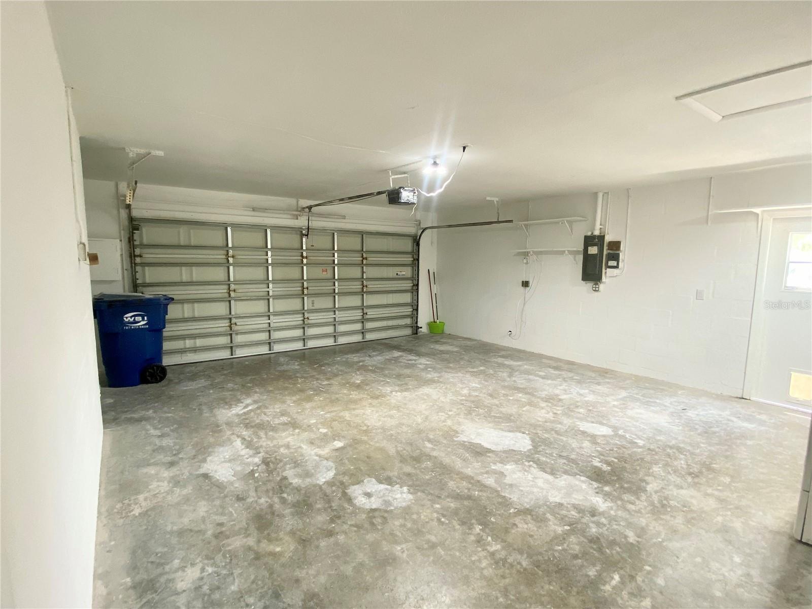 Image 16 of 37 For 8433 Somerset Drive