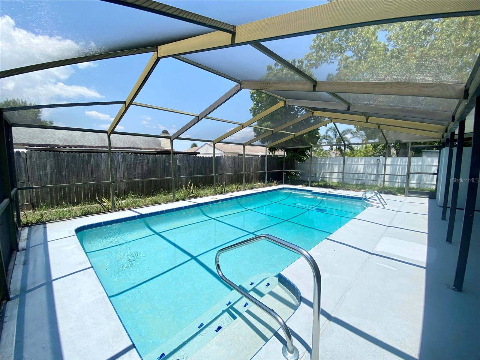 Image 19 of 37 For 8433 Somerset Drive