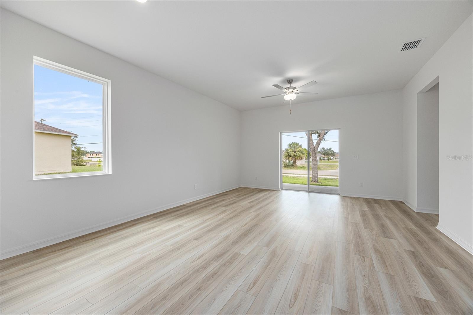 Image 9 of 17 For 247 Big Sioux Drive
