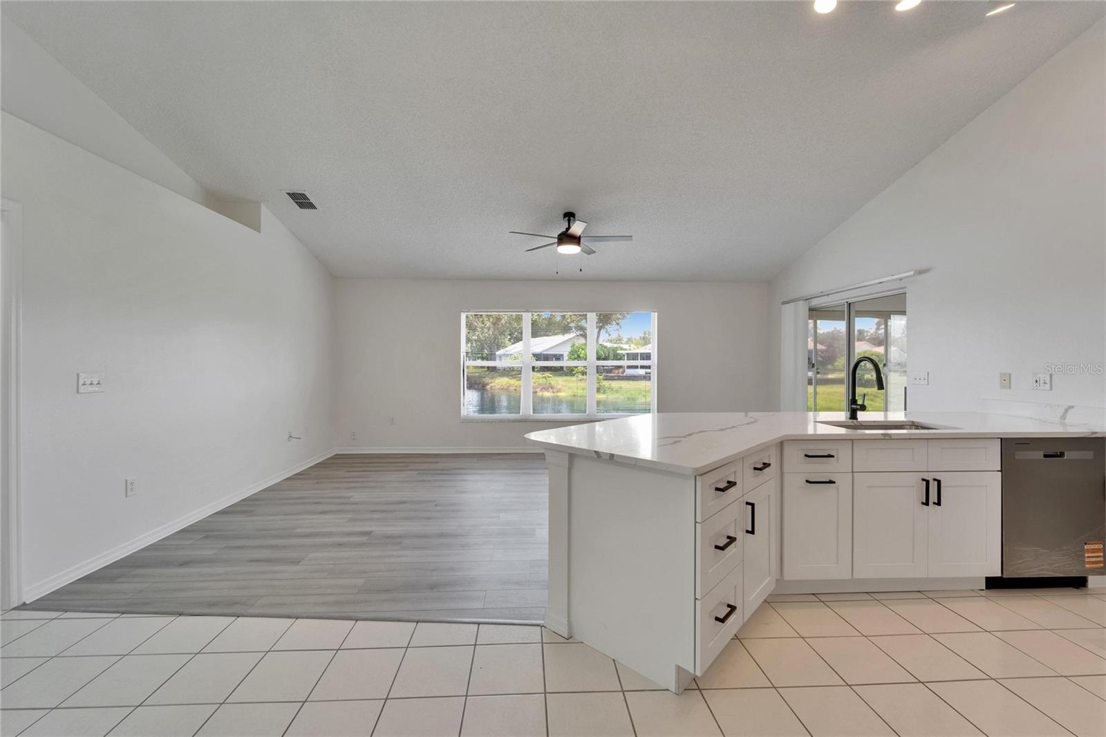 Image 17 of 70 For 916 48th Street Drive E