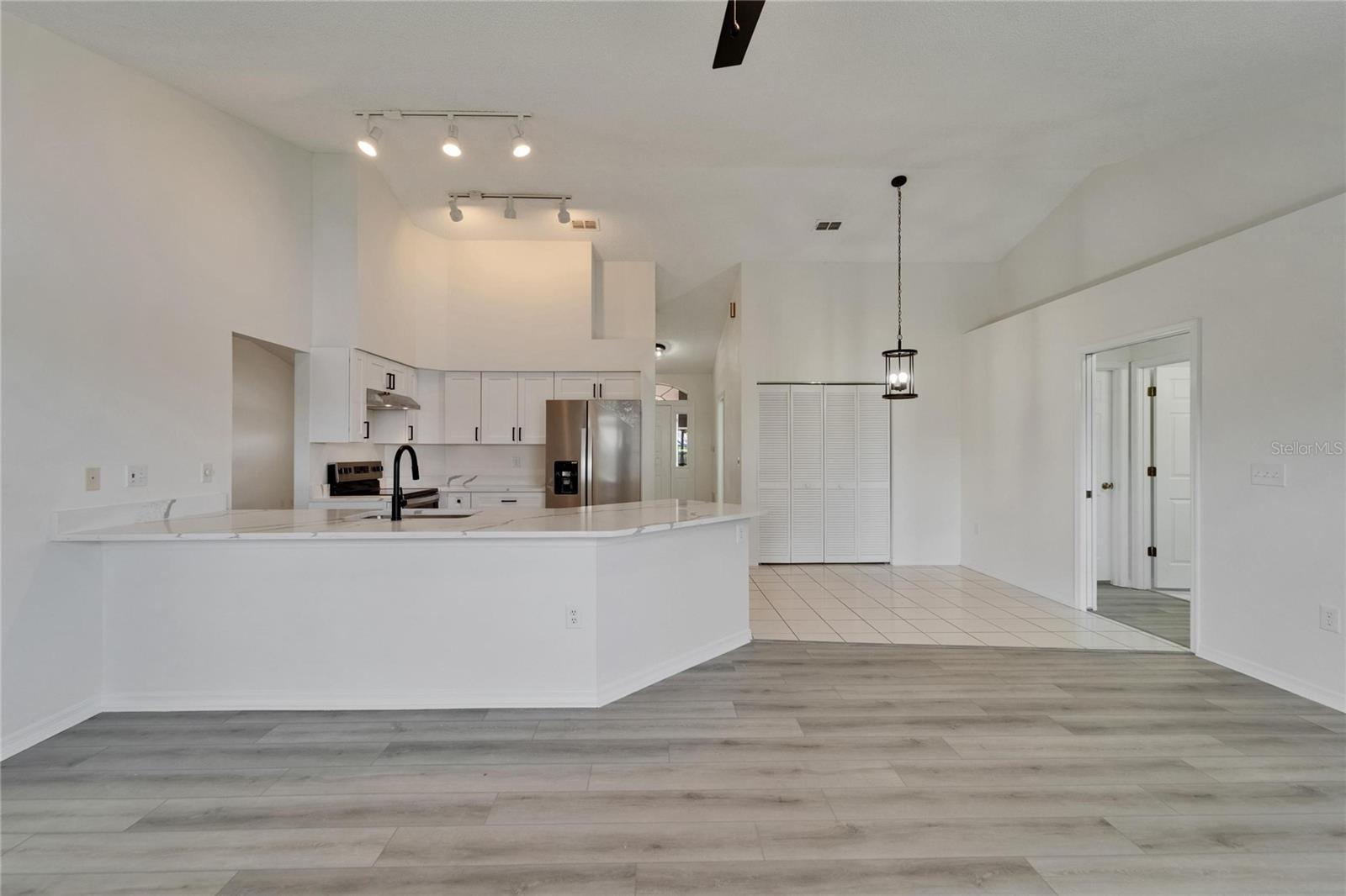 Image 20 of 70 For 916 48th Street Drive E