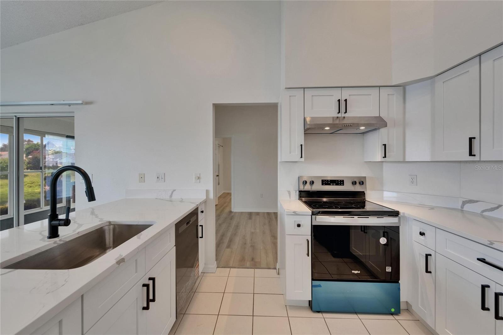 Image 23 of 70 For 916 48th Street Drive E