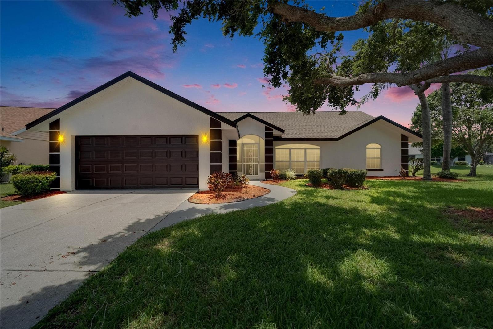 Image 3 of 70 For 916 48th Street Drive E