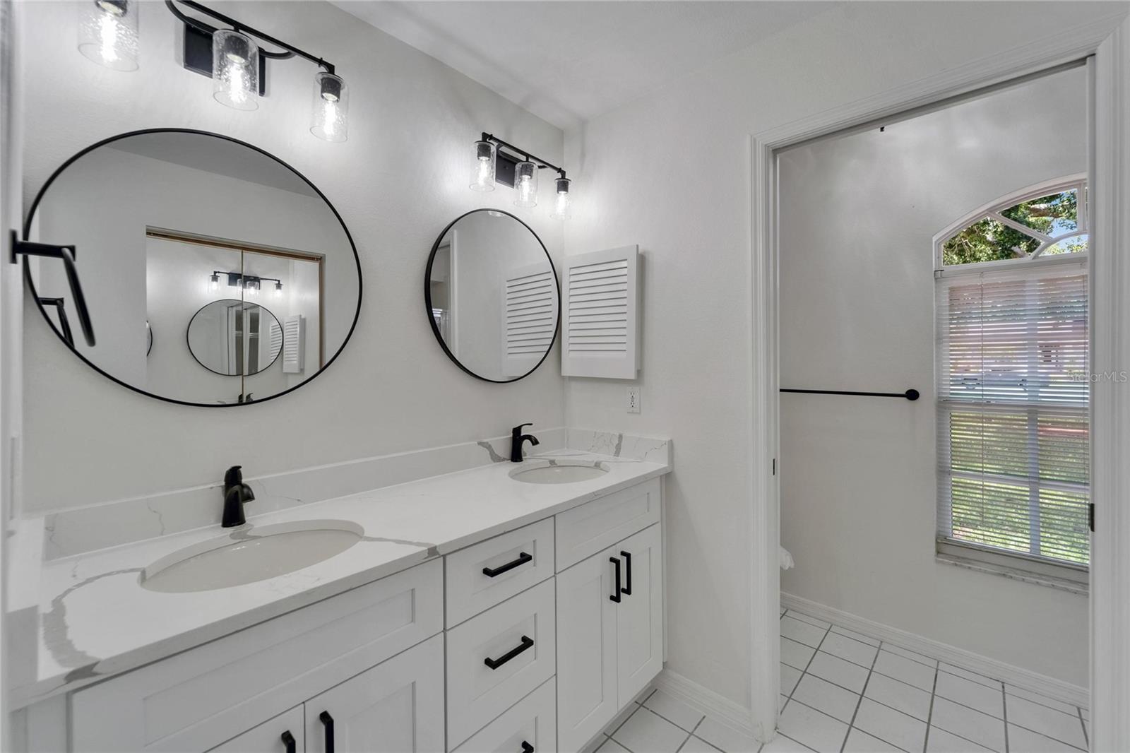 Image 32 of 70 For 916 48th Street Drive E