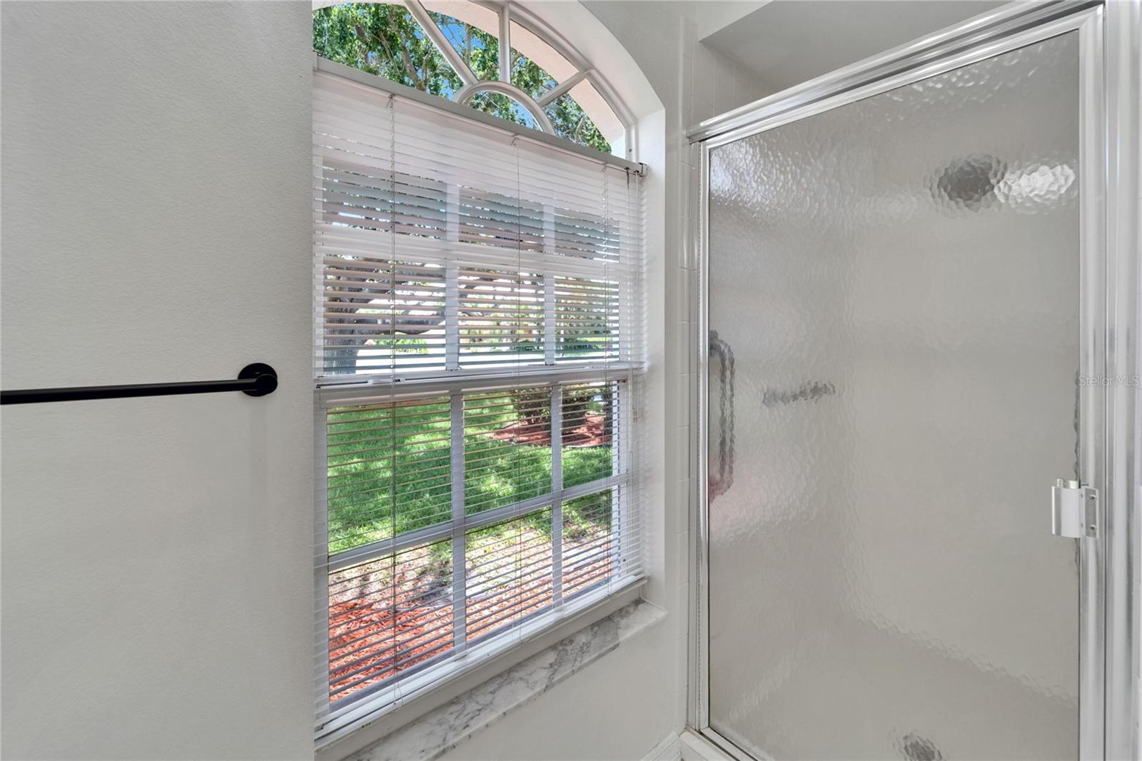 Image 36 of 70 For 916 48th Street Drive E