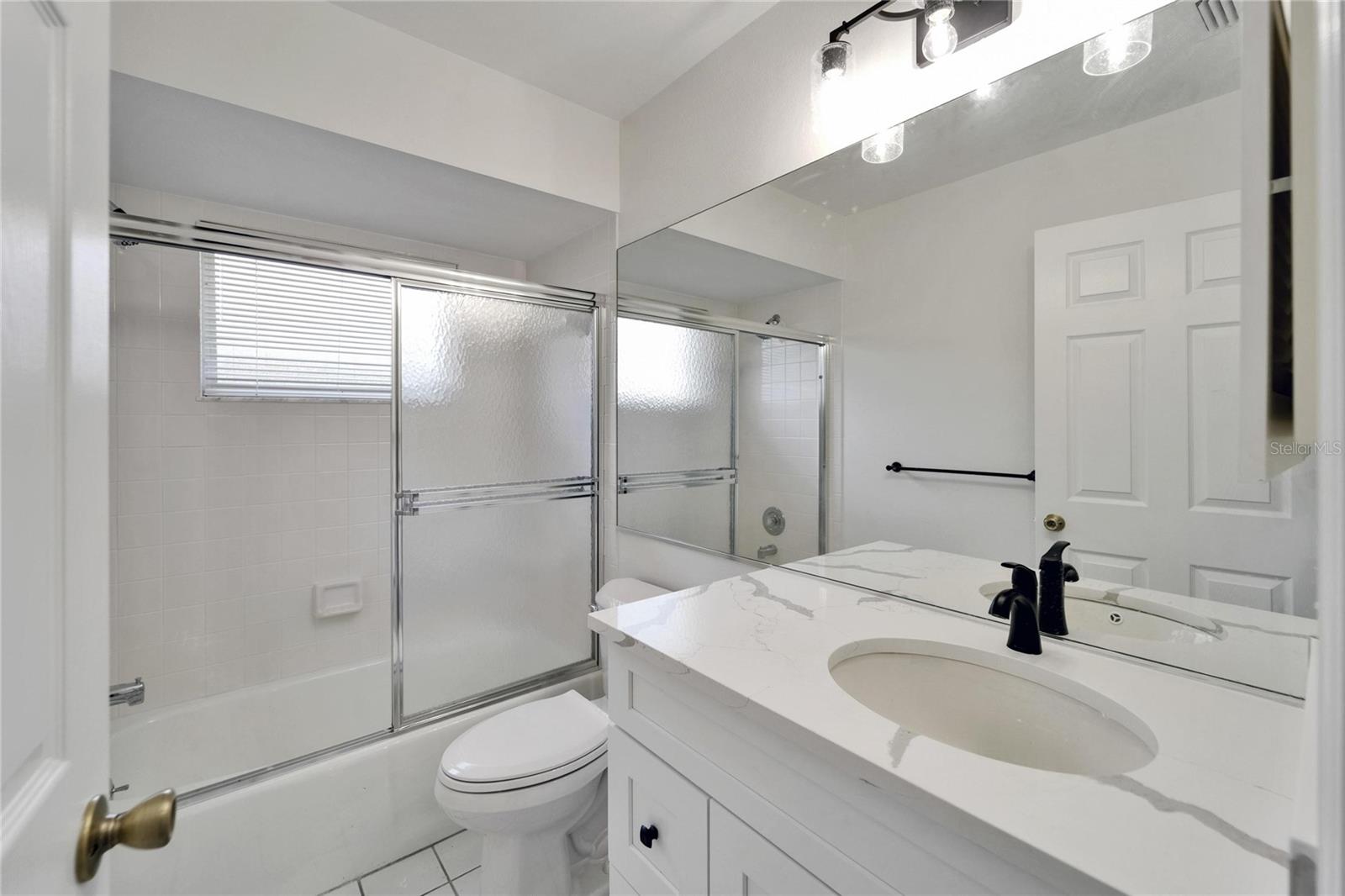 Image 43 of 70 For 916 48th Street Drive E