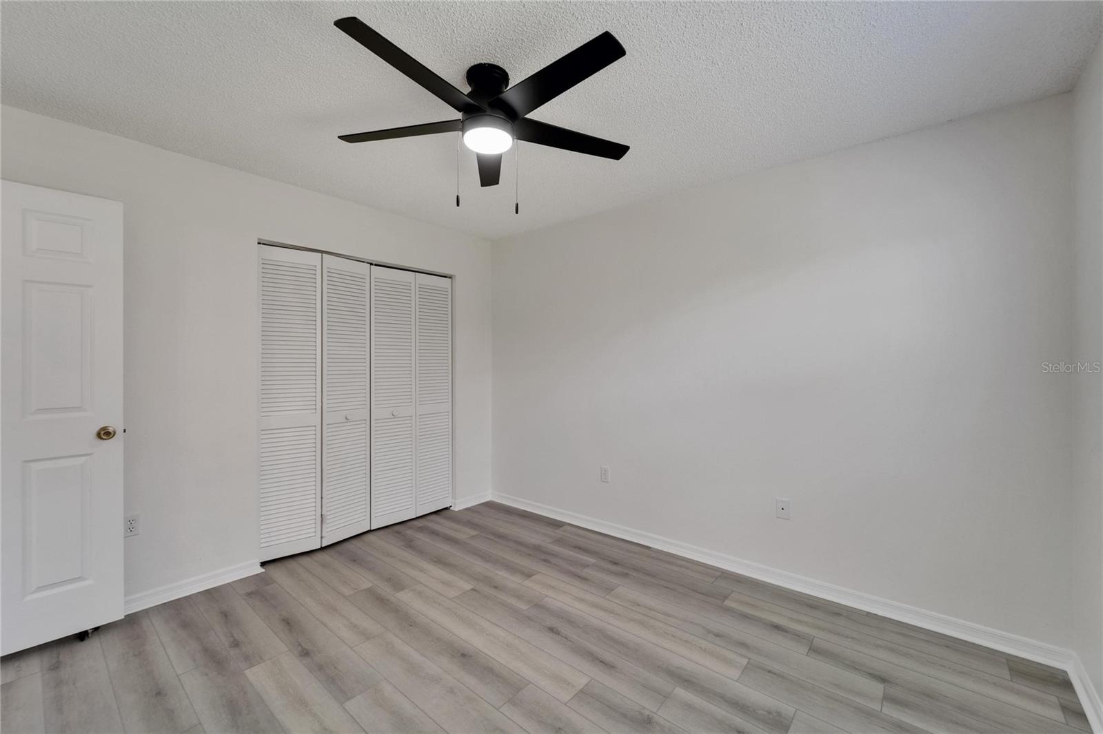 Image 48 of 70 For 916 48th Street Drive E