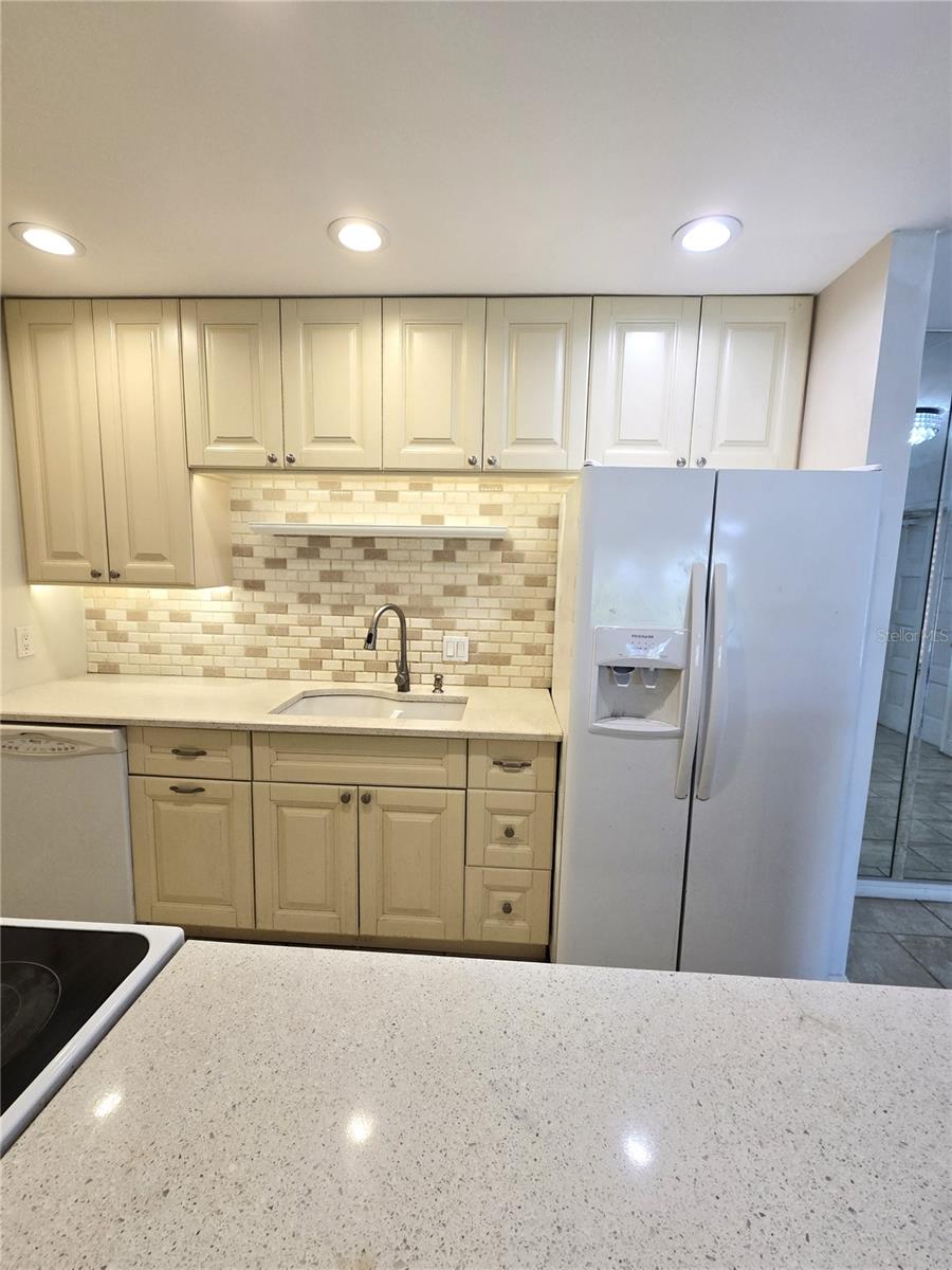 Image 13 of 42 For 8300 Bardmoor Boulevard 110