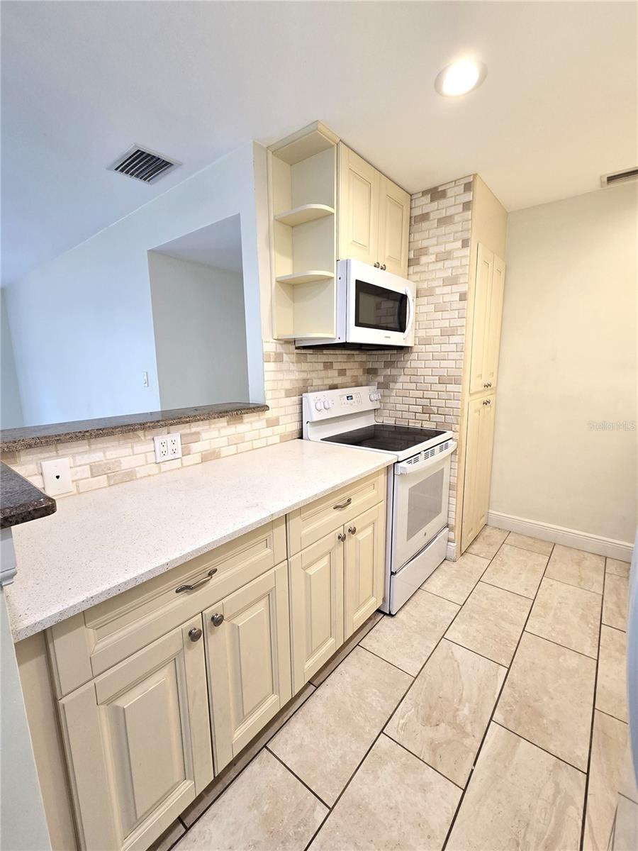 Image 14 of 42 For 8300 Bardmoor Boulevard 110