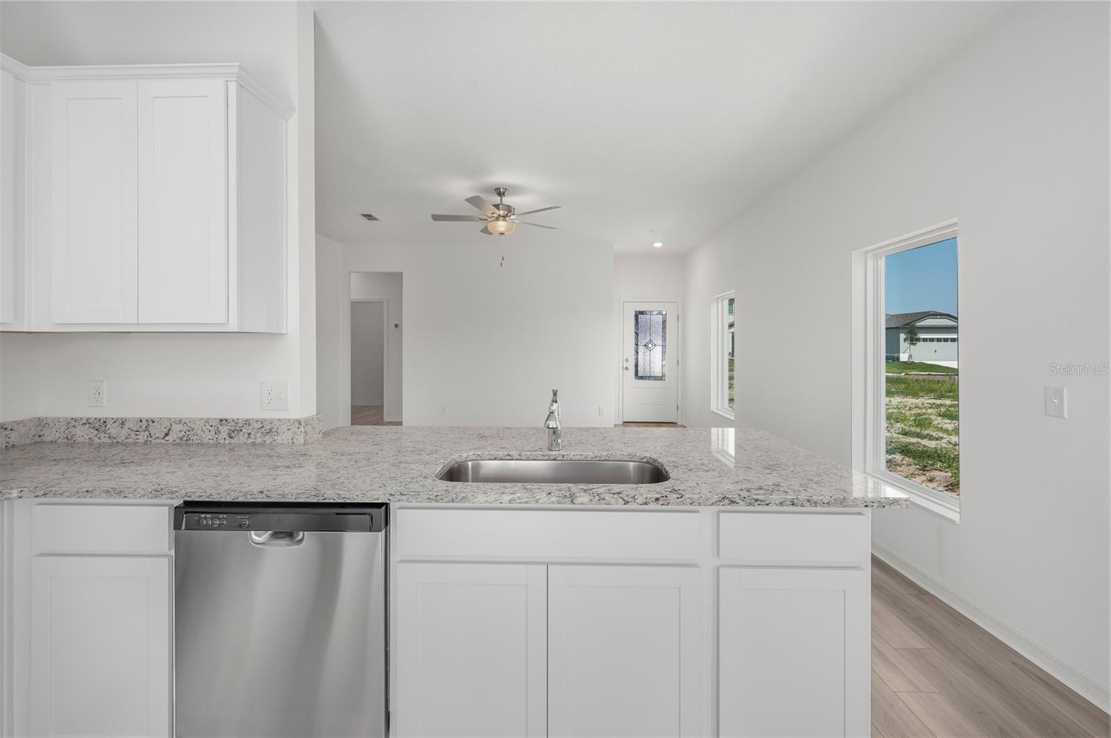 Image 7 of 20 For 3715 Bergamot Street
