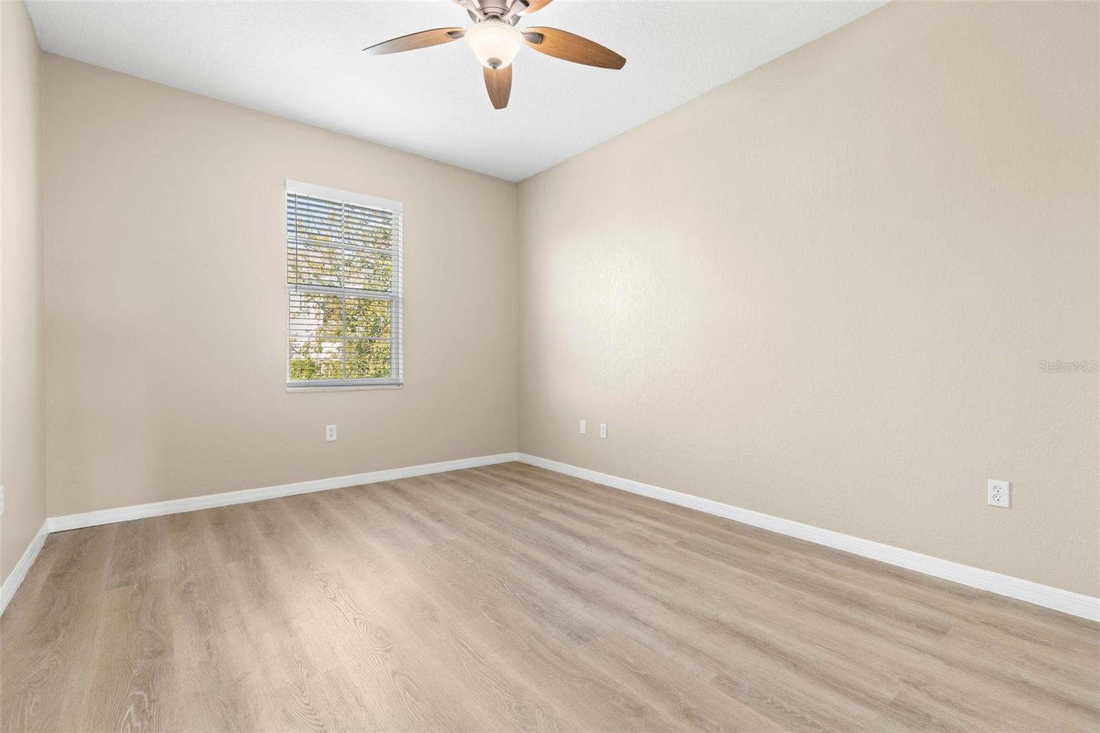 Image 32 of 43 For 94 Highland Avenue 2402