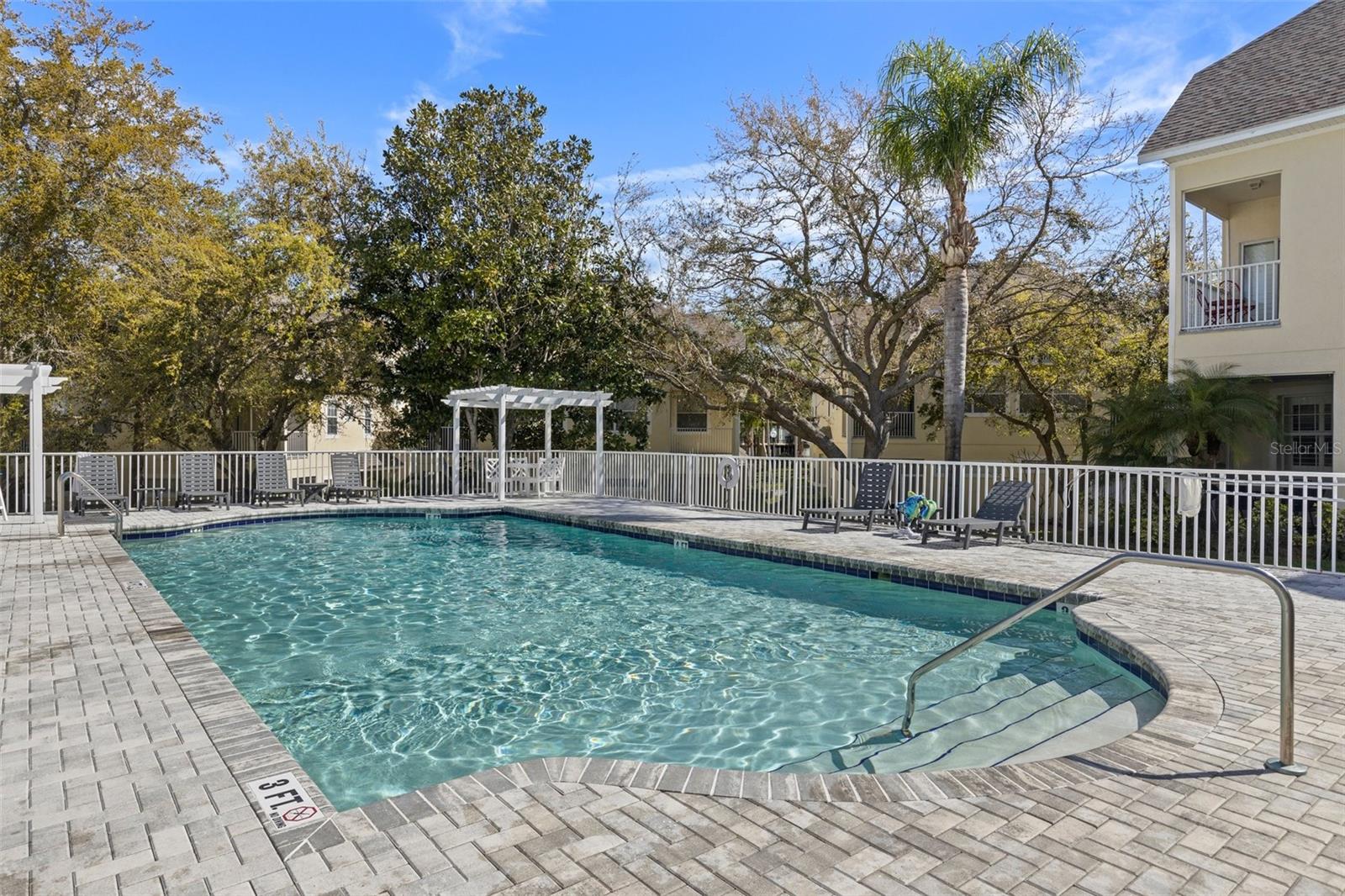 Image 38 of 43 For 94 Highland Avenue 2402