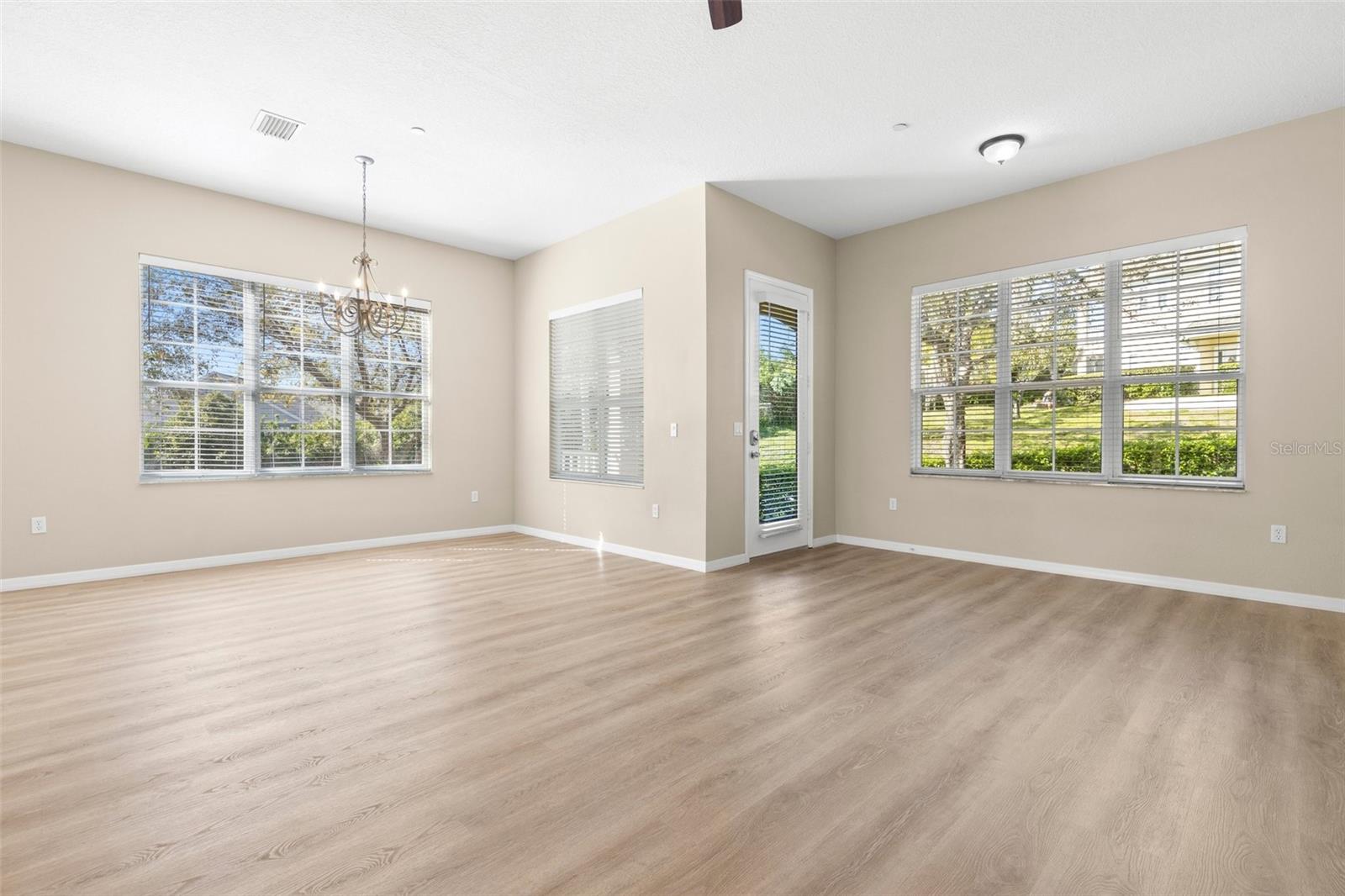 Image 8 of 43 For 94 Highland Avenue 2402