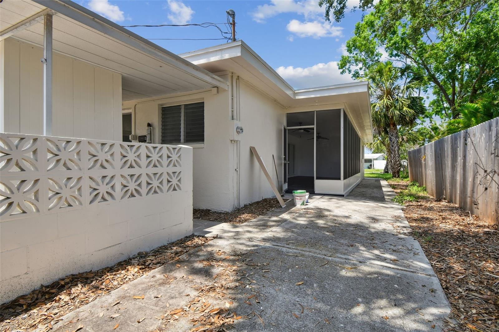 Image 42 of 49 For 695 Sunset Drive