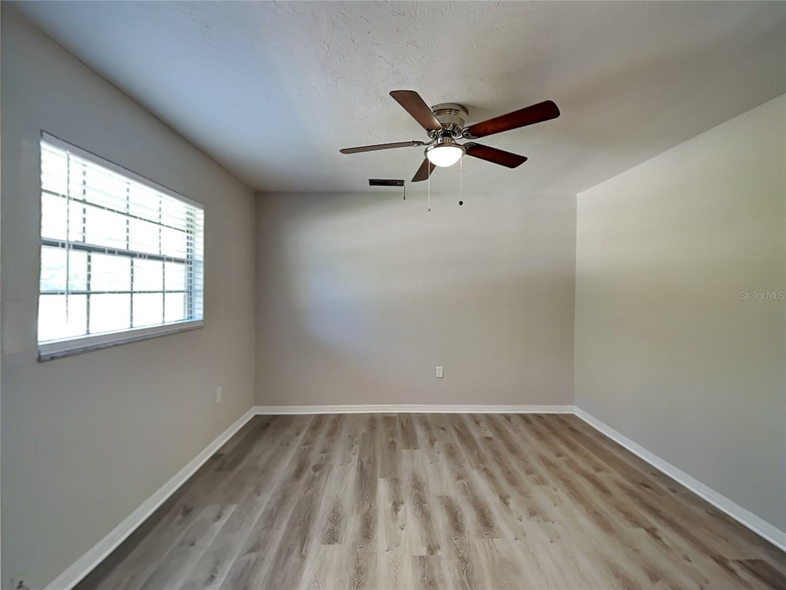 Image 12 of 16 For 1816 5th Street W