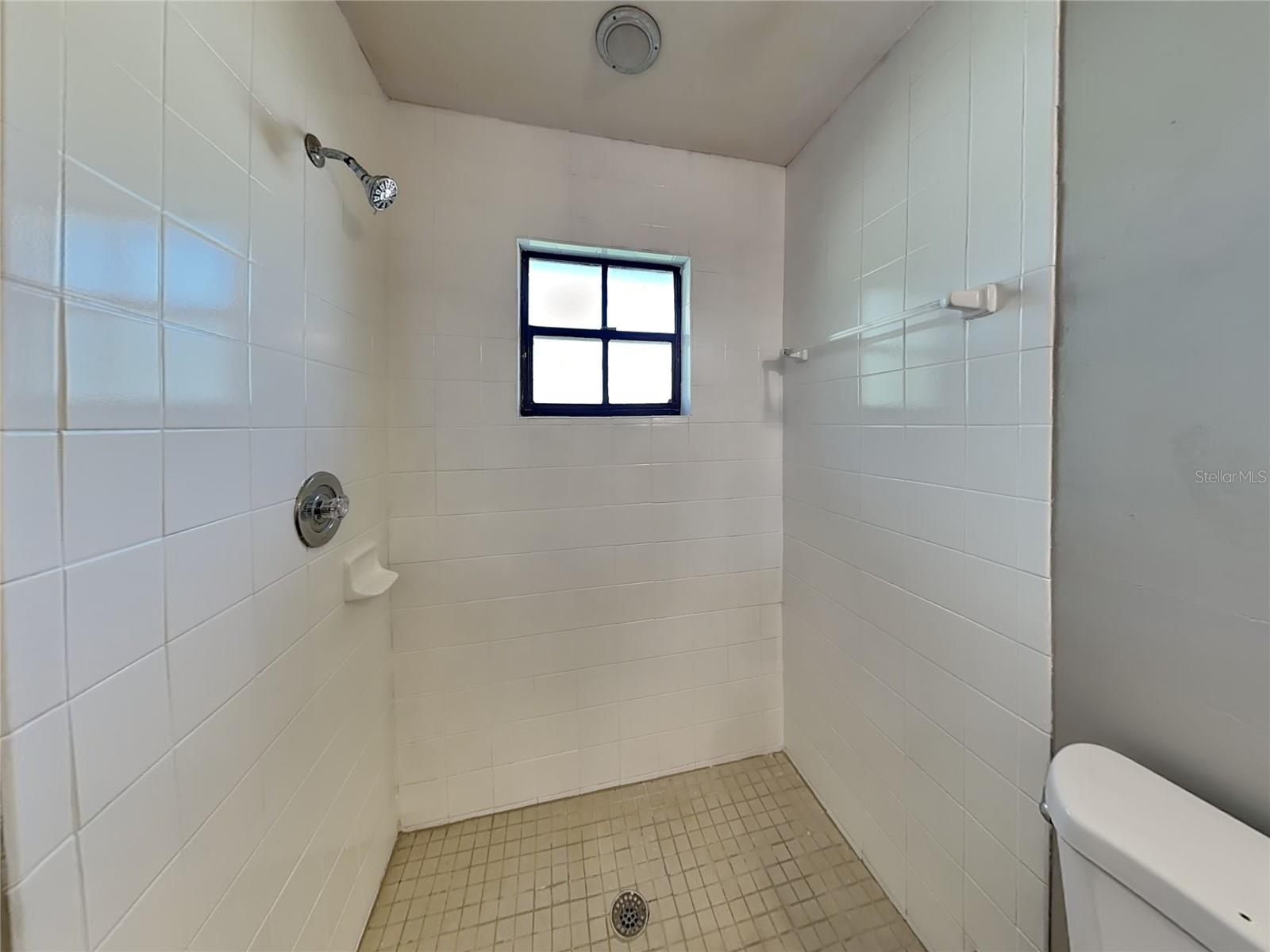 Image 9 of 16 For 1816 5th Street W