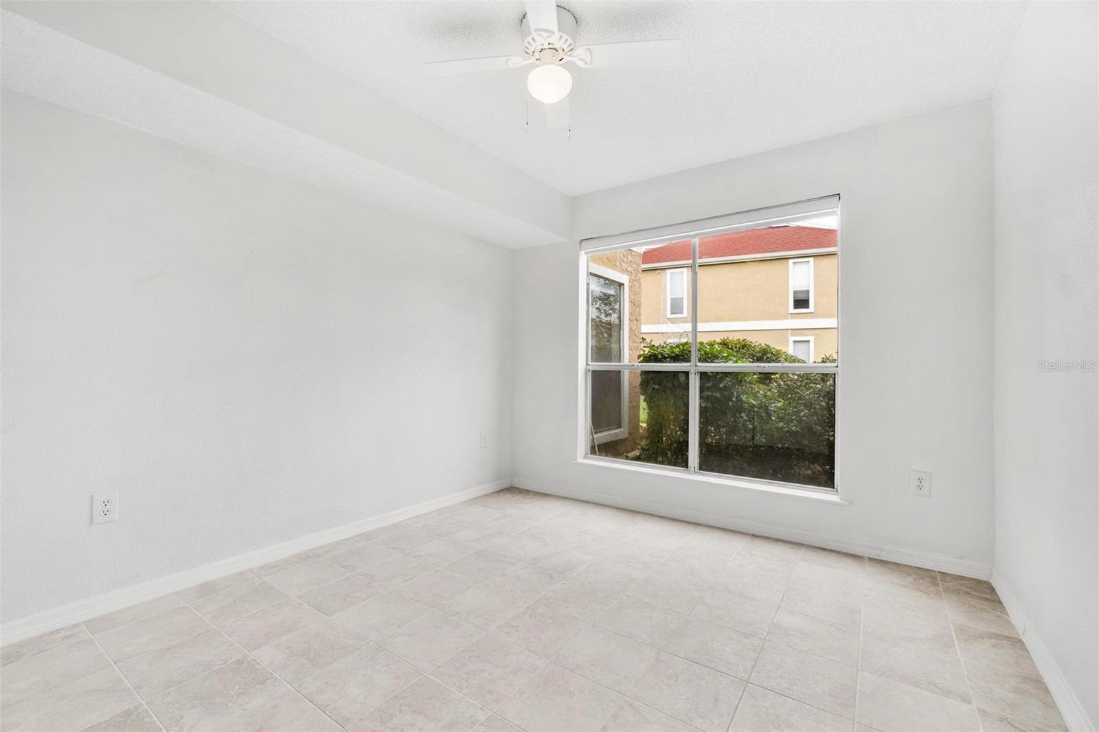Listing photo id 22 for 9481 Highland Oak Drive 212