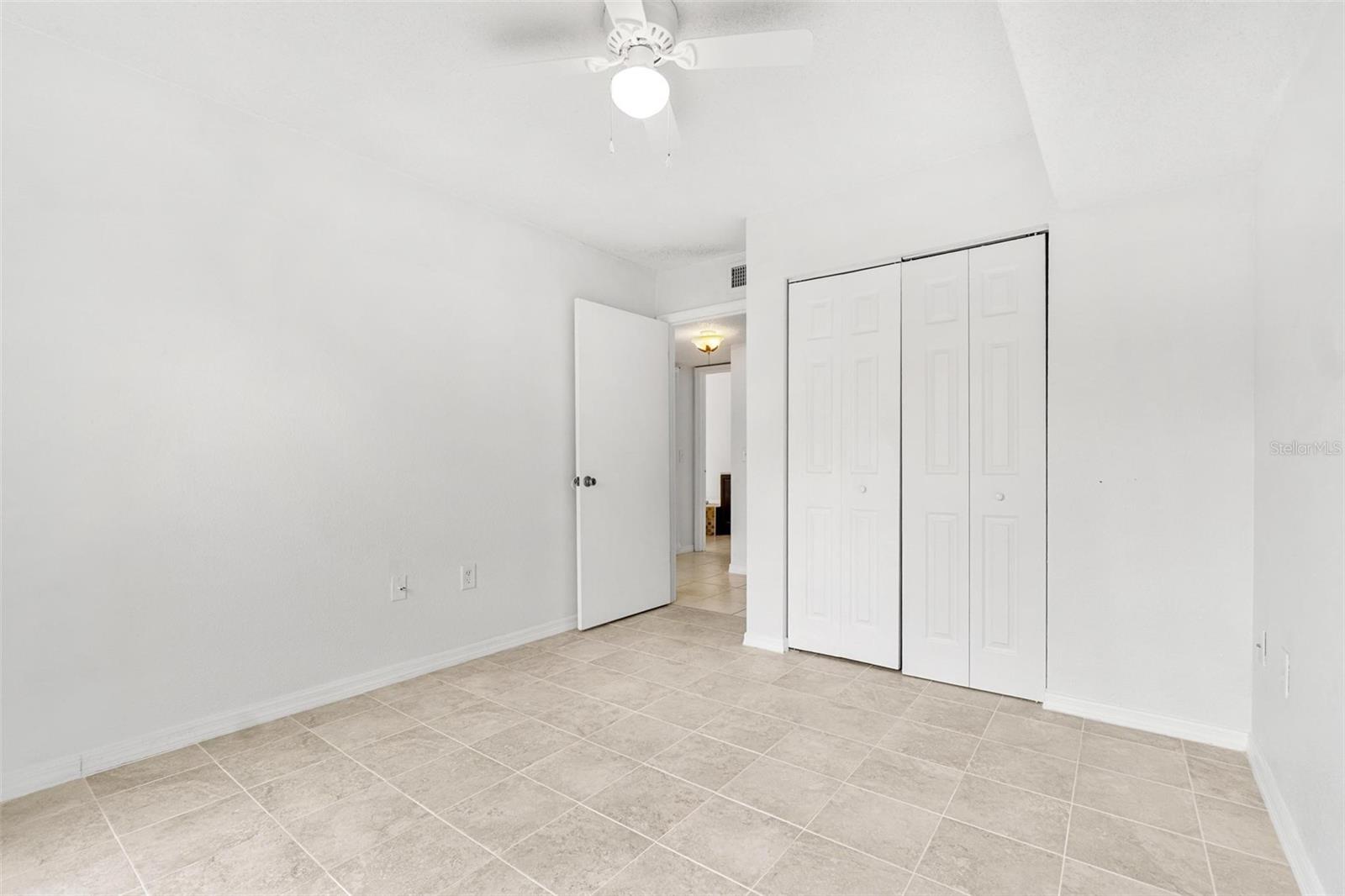 Listing photo id 23 for 9481 Highland Oak Drive 212