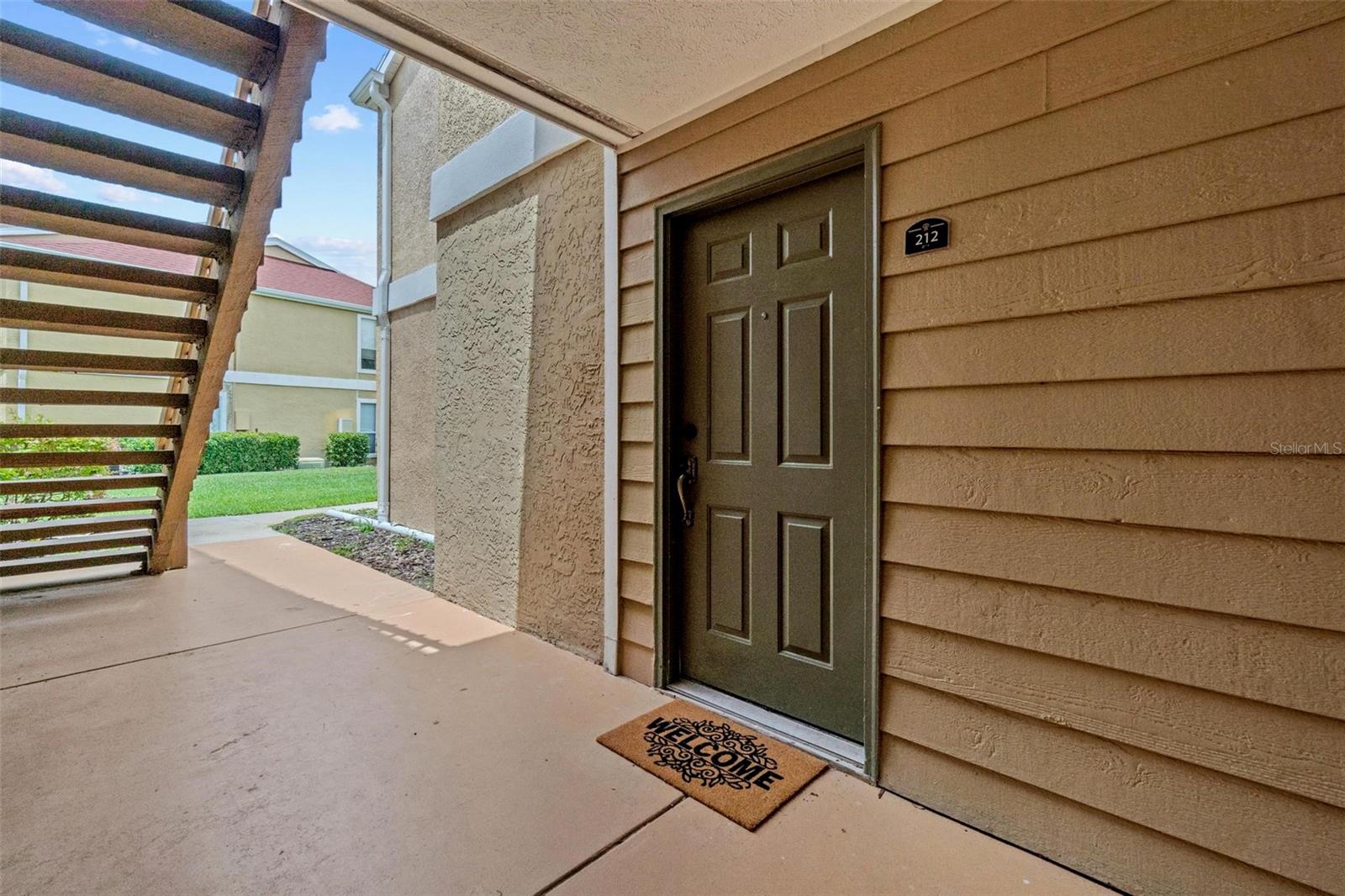 Listing photo id 2 for 9481 Highland Oak Drive 212