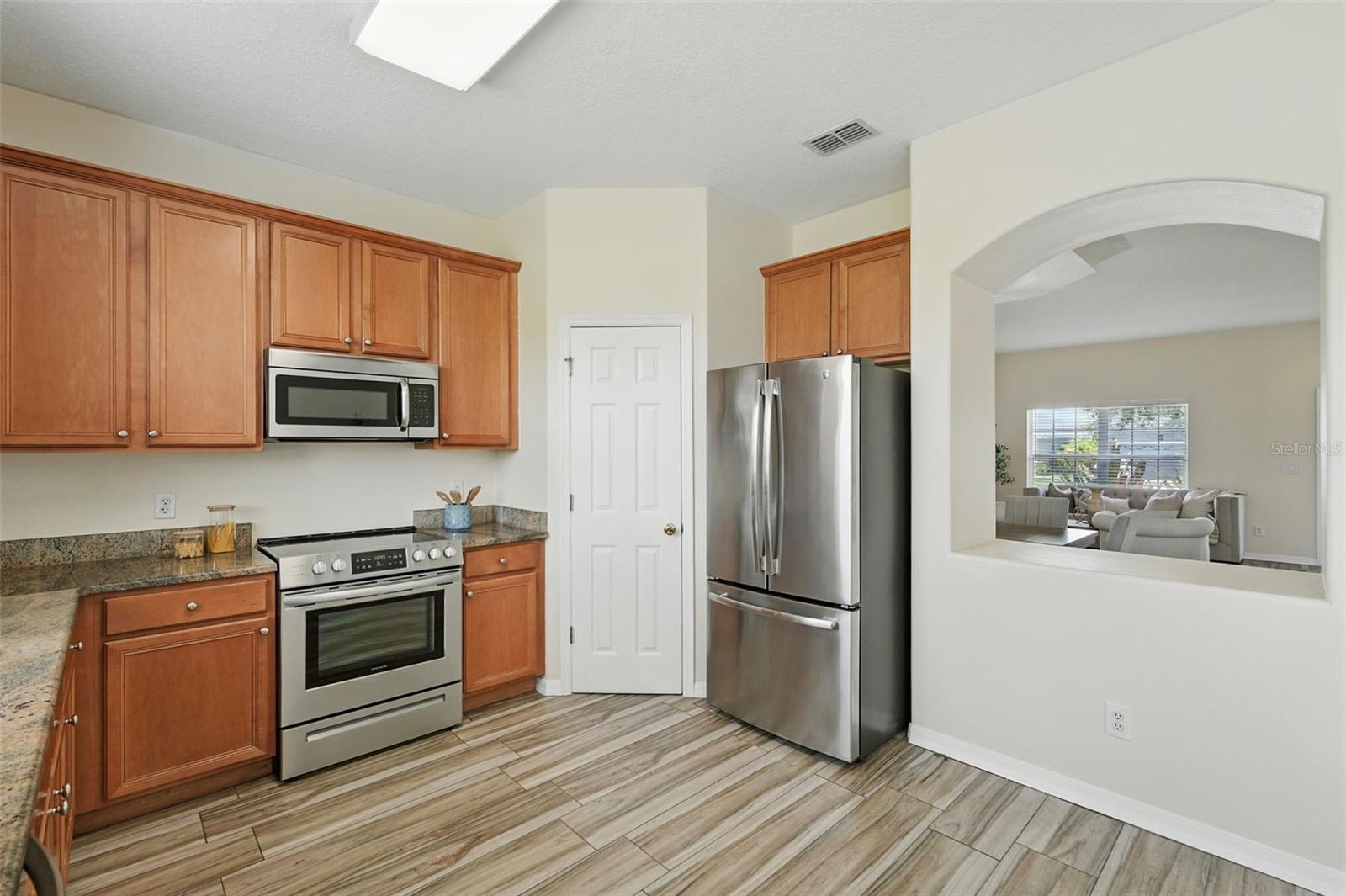 Image 18 of 35 For 5233 Los Palma Vista Drive