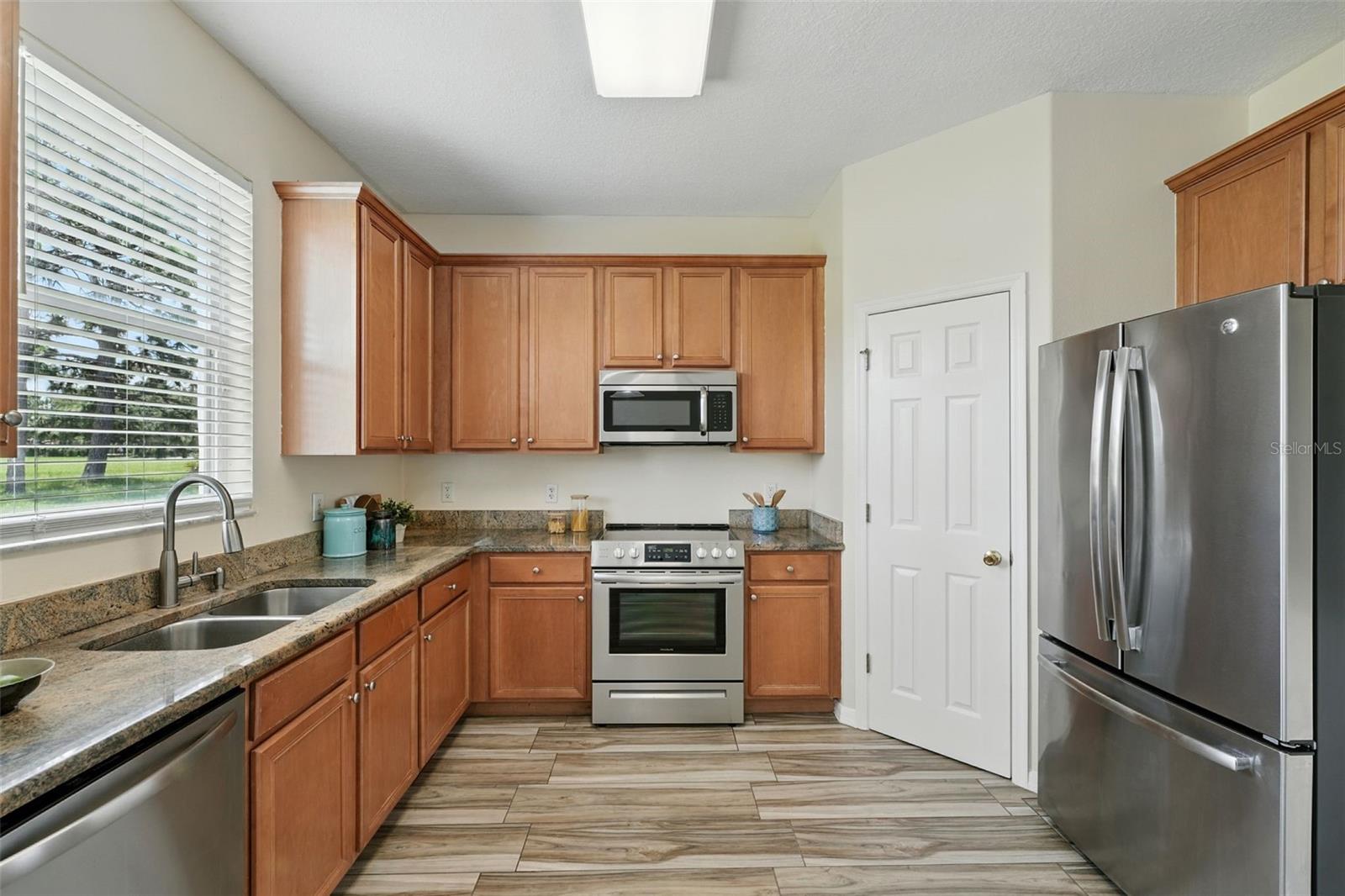 Image 20 of 35 For 5233 Los Palma Vista Drive