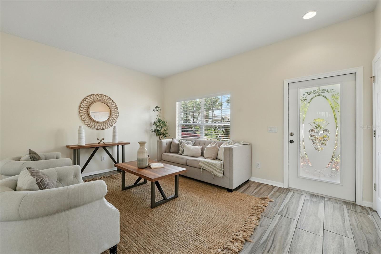 Image 4 of 35 For 5233 Los Palma Vista Drive