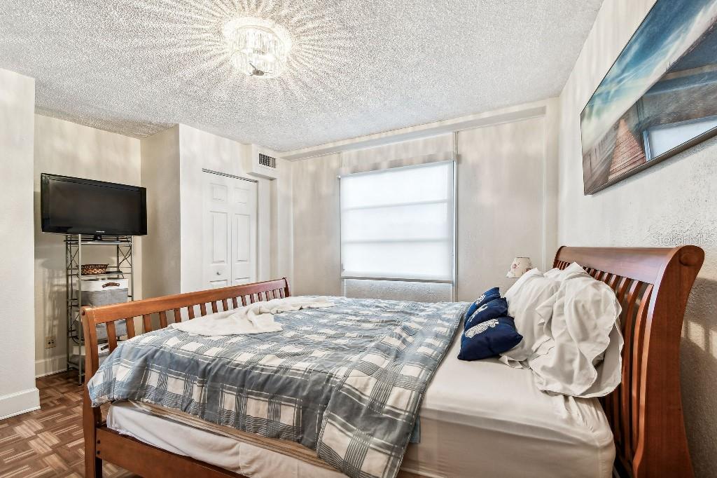 Image 20 of 27 For 3315 58th Avenue S 311