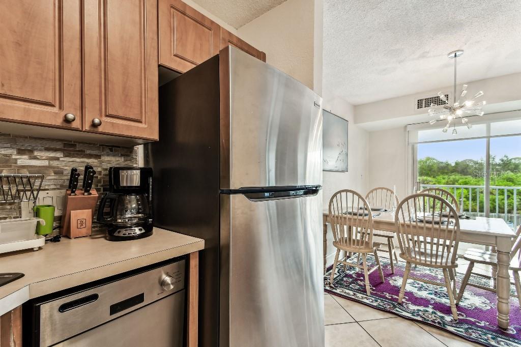 Image 8 of 27 For 3315 58th Avenue S 311