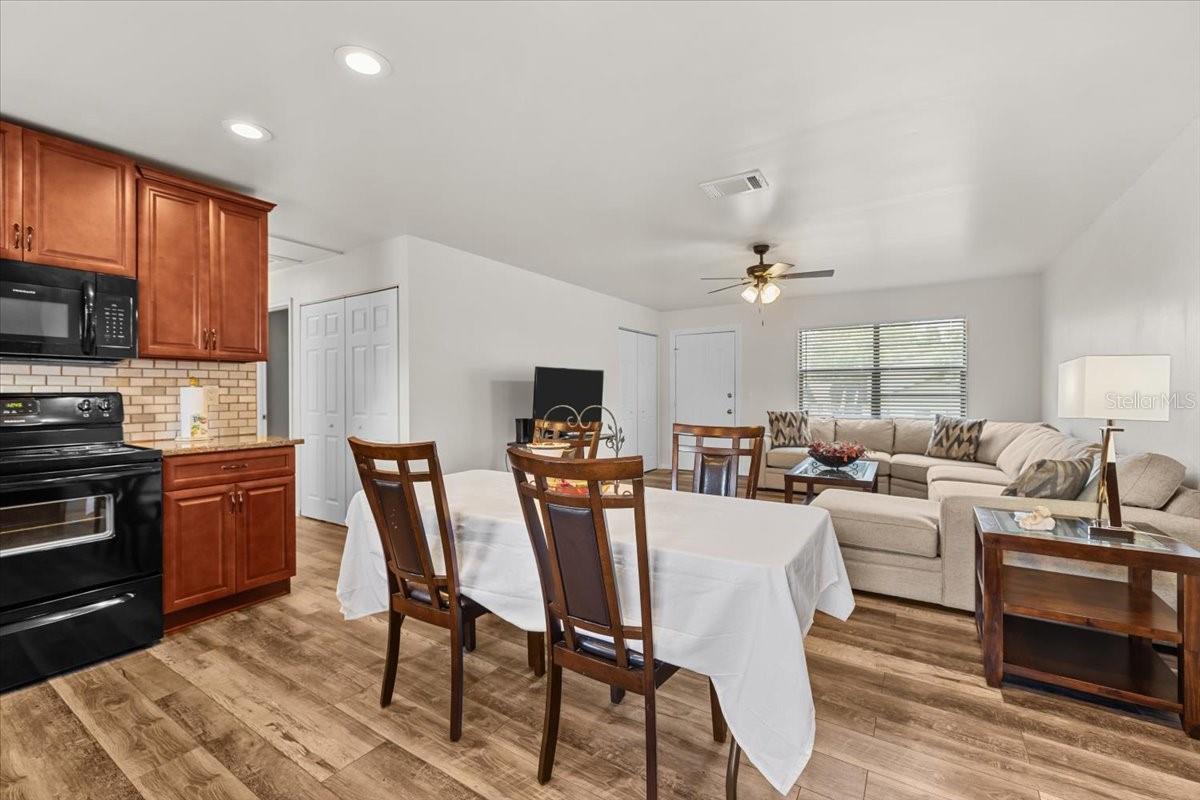 Image 11 of 32 For 4945 91st Avenue N 30