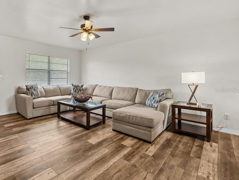 Image 3 of 32 For 4945 91st Avenue N 30