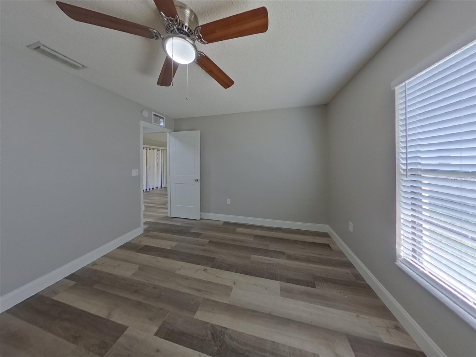 Image 11 of 18 For 1535 Bay Hill Circle