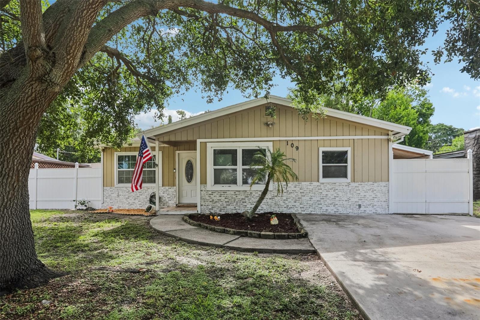 Details for 109 Emerald Lane, LARGO, FL 33771