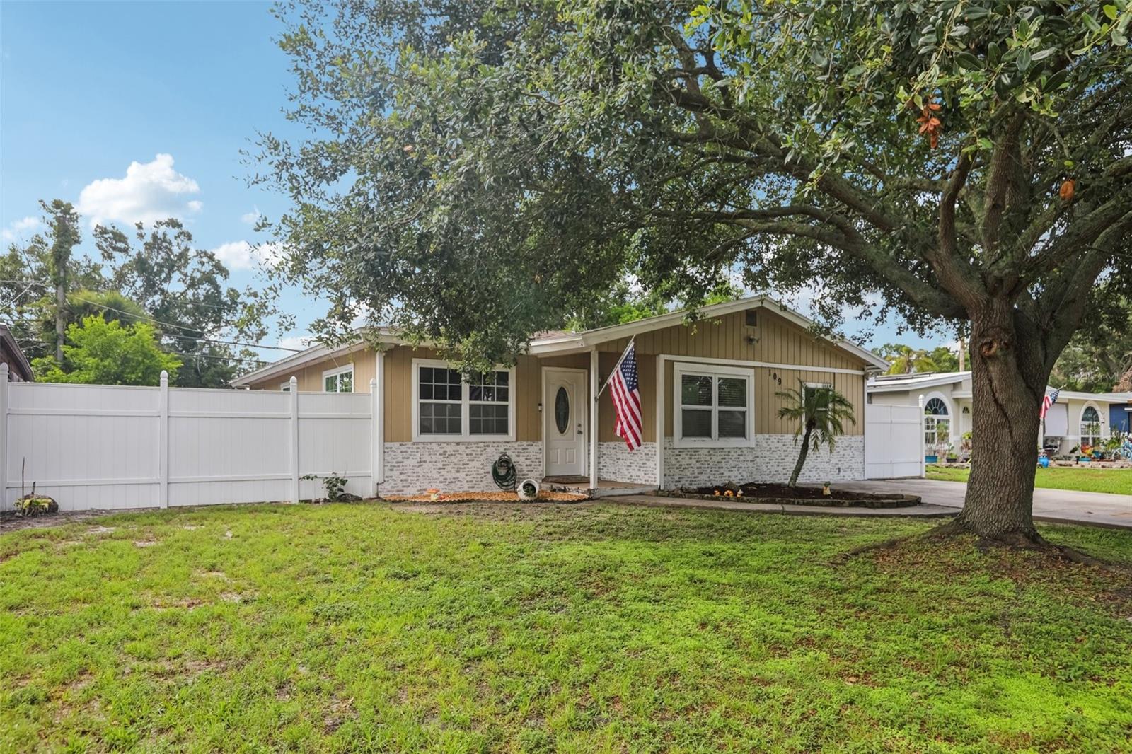 Image 18 of 28 For 109 Emerald Lane