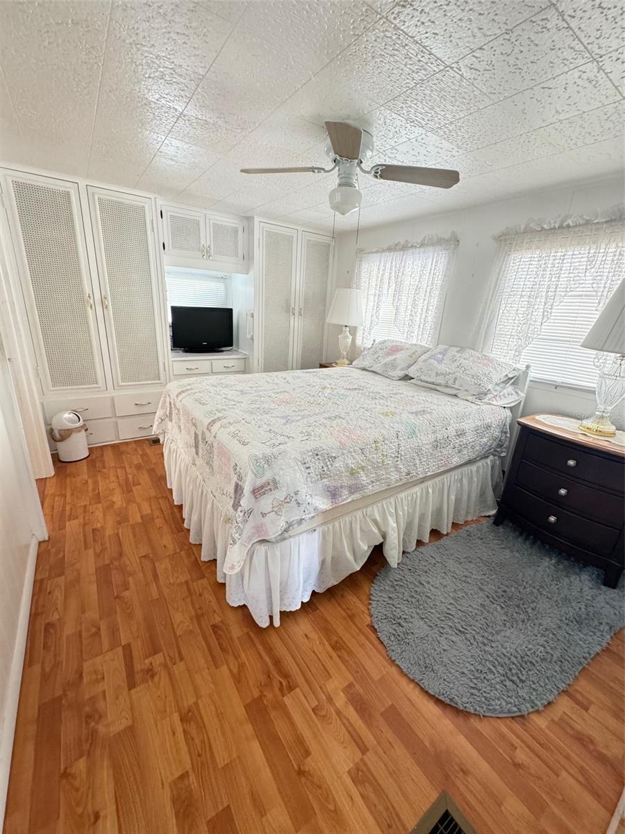 Image 4 of 11 For 4851 Gandy Boulevard B7l36