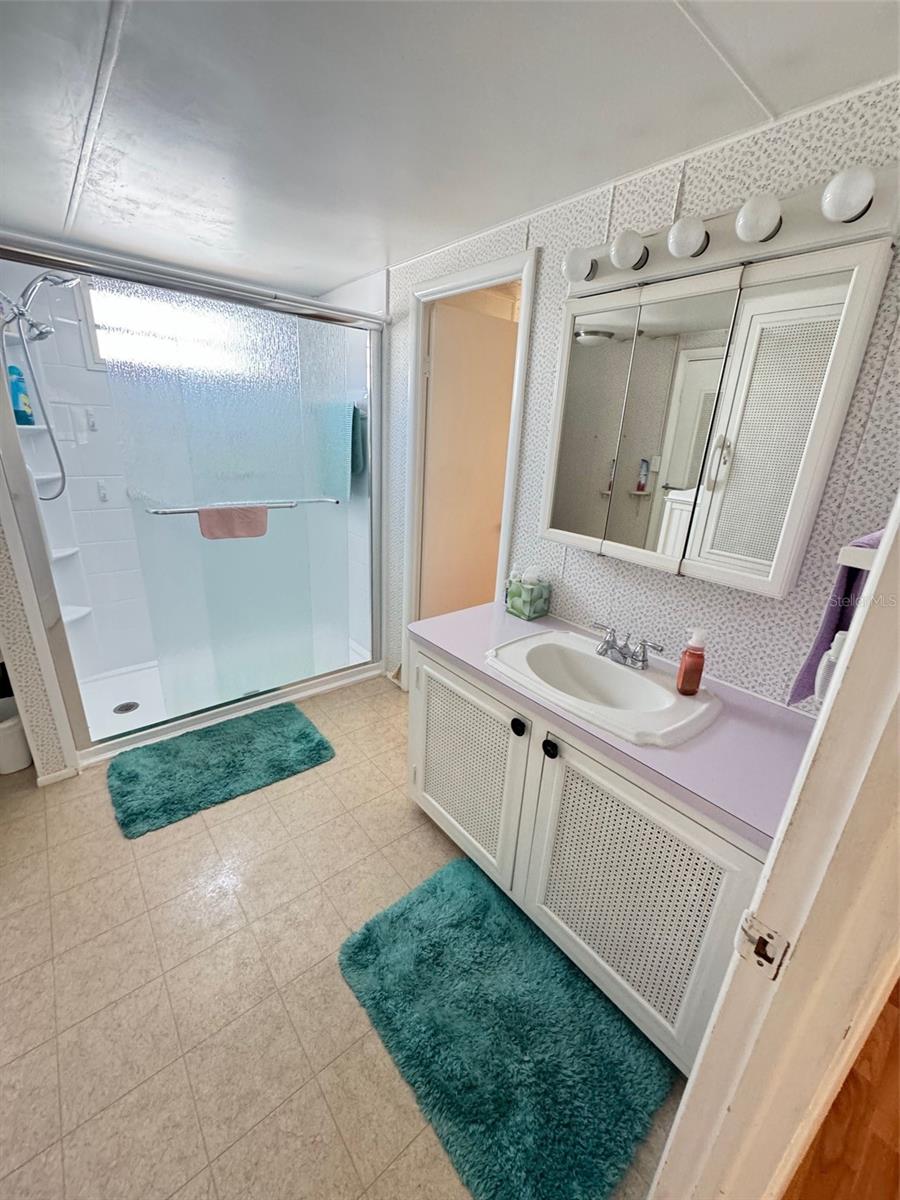 Image 5 of 11 For 4851 Gandy Boulevard B7l36