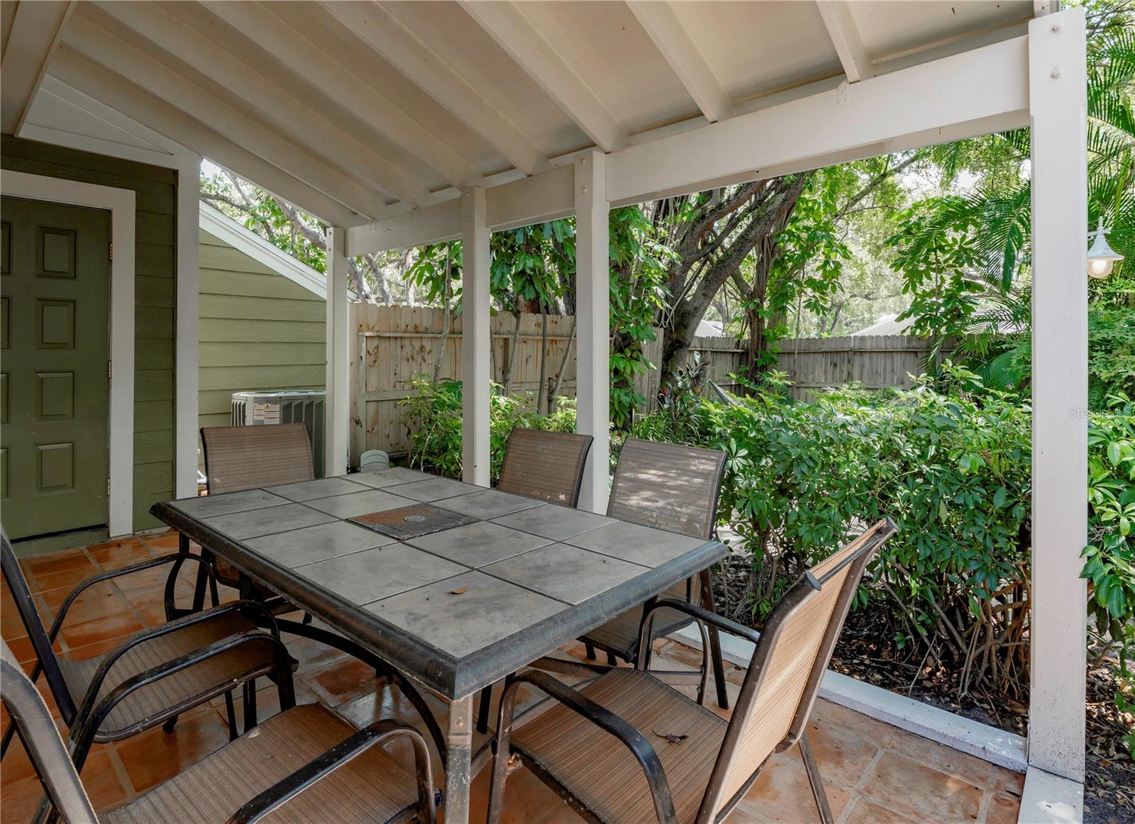 Image 30 of 43 For 945 Hamilton Court