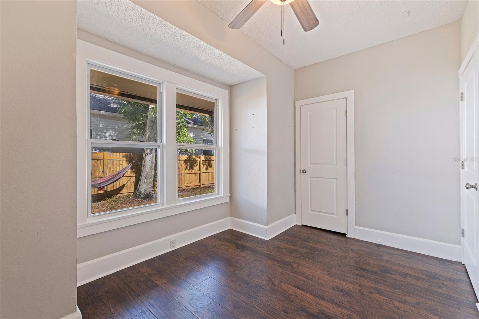 Image 23 of 32 For 1225 22nd Avenue S