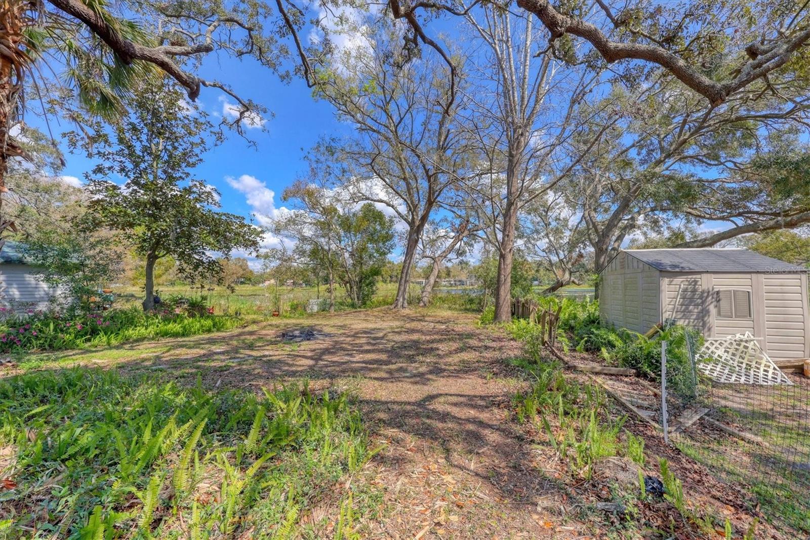 Image 14 of 48 For 12227 Noreast Lake Drive