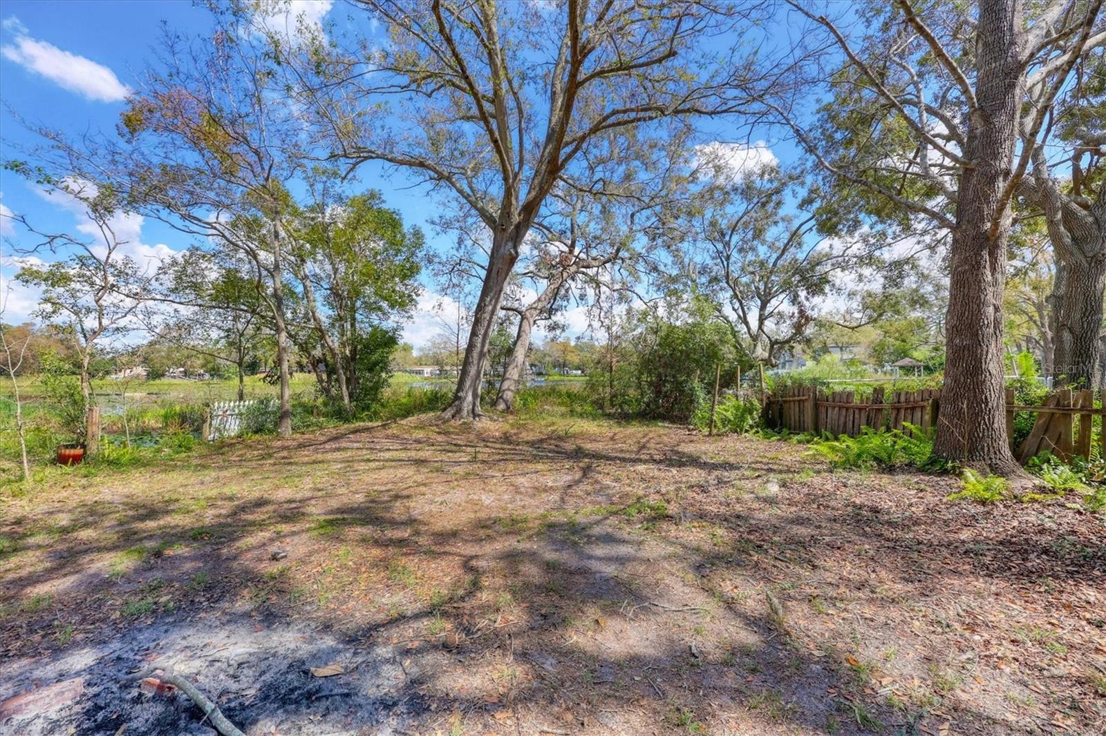 Image 8 of 48 For 12227 Noreast Lake Drive