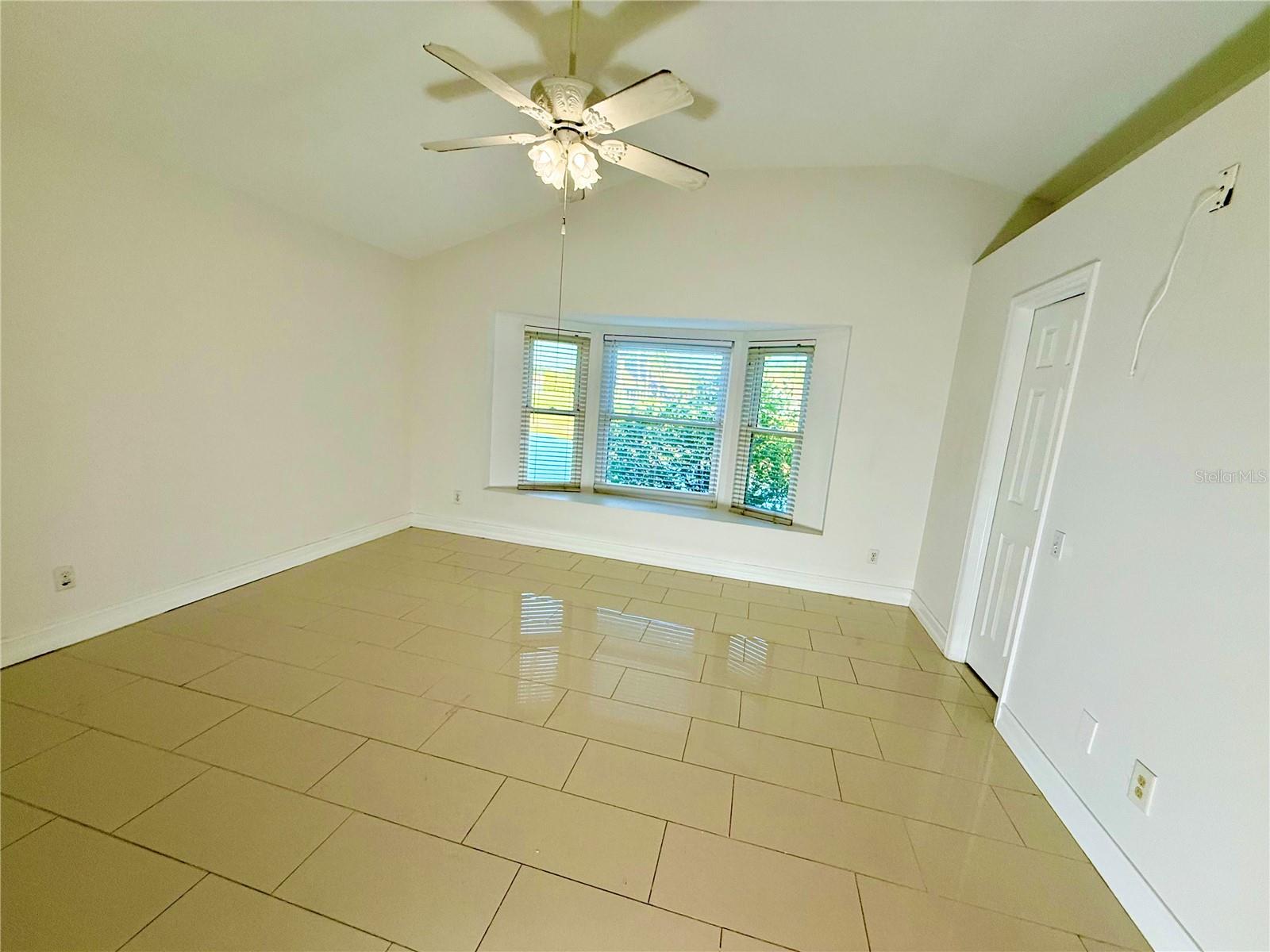 Image 18 of 39 For 9614 Long Meadow Drive