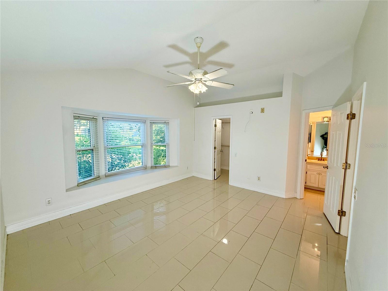 Image 19 of 39 For 9614 Long Meadow Drive