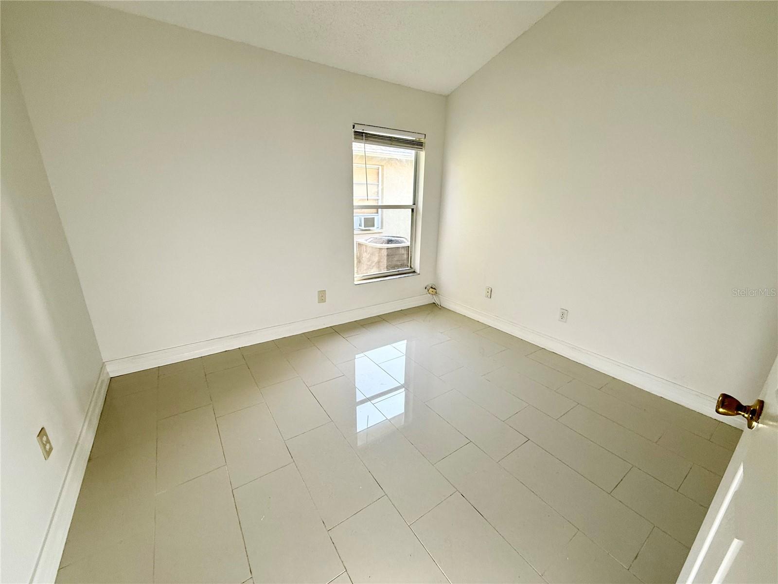 Image 23 of 39 For 9614 Long Meadow Drive