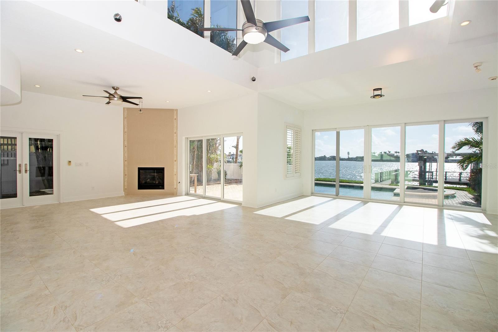 Image 11 of 100 For 17011 Dolphin Drive
