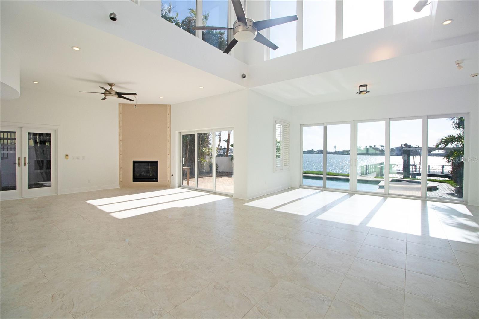 Image 12 of 100 For 17011 Dolphin Drive
