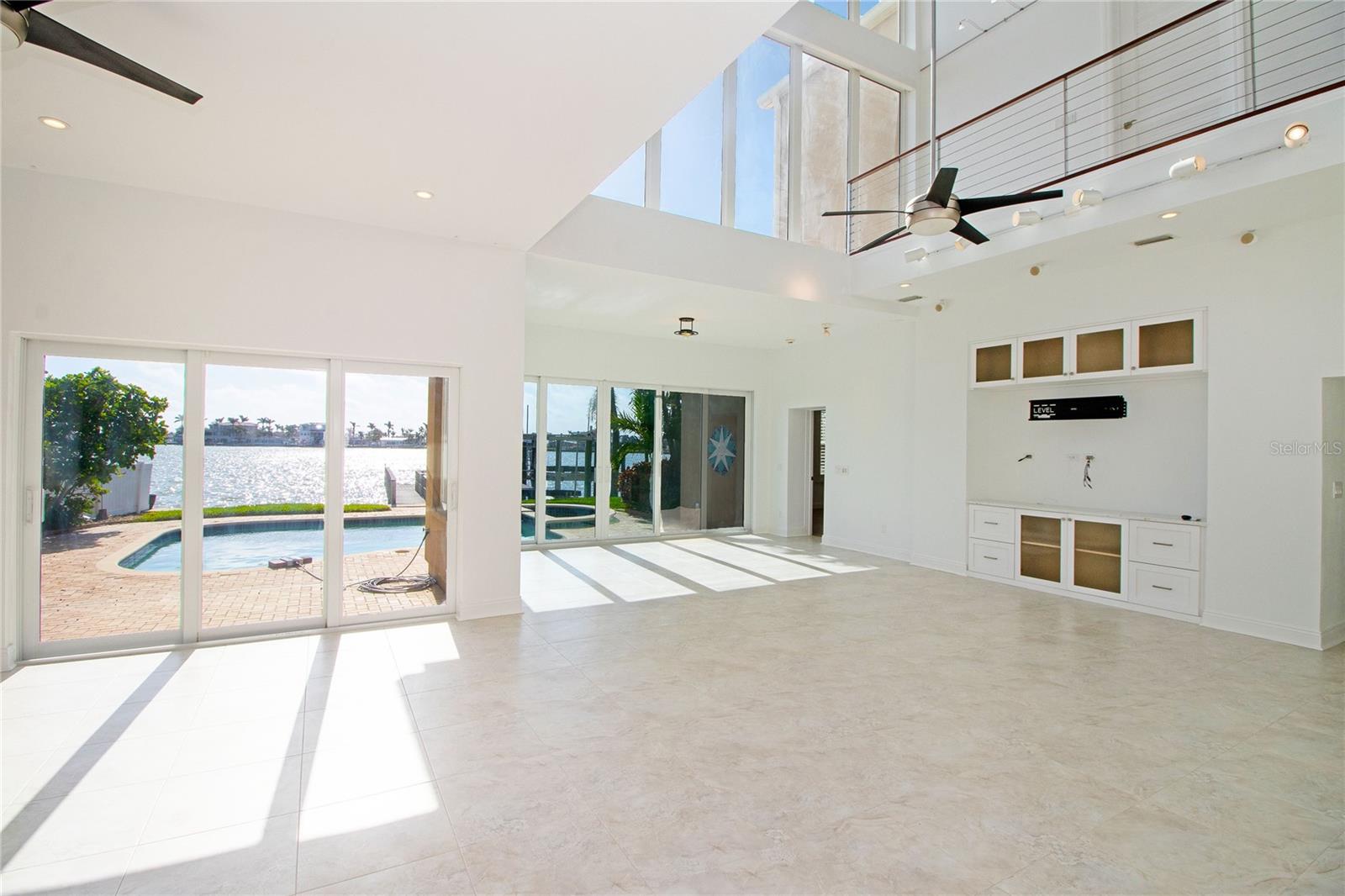 Image 14 of 100 For 17011 Dolphin Drive