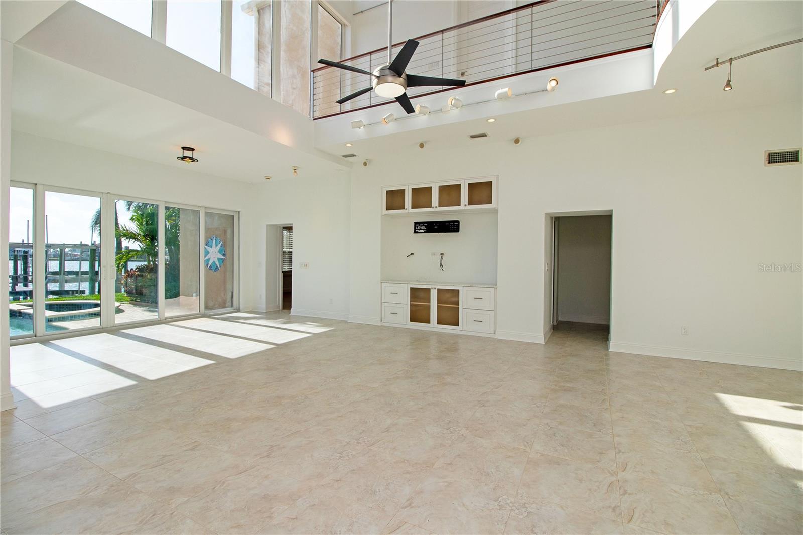 Image 16 of 100 For 17011 Dolphin Drive