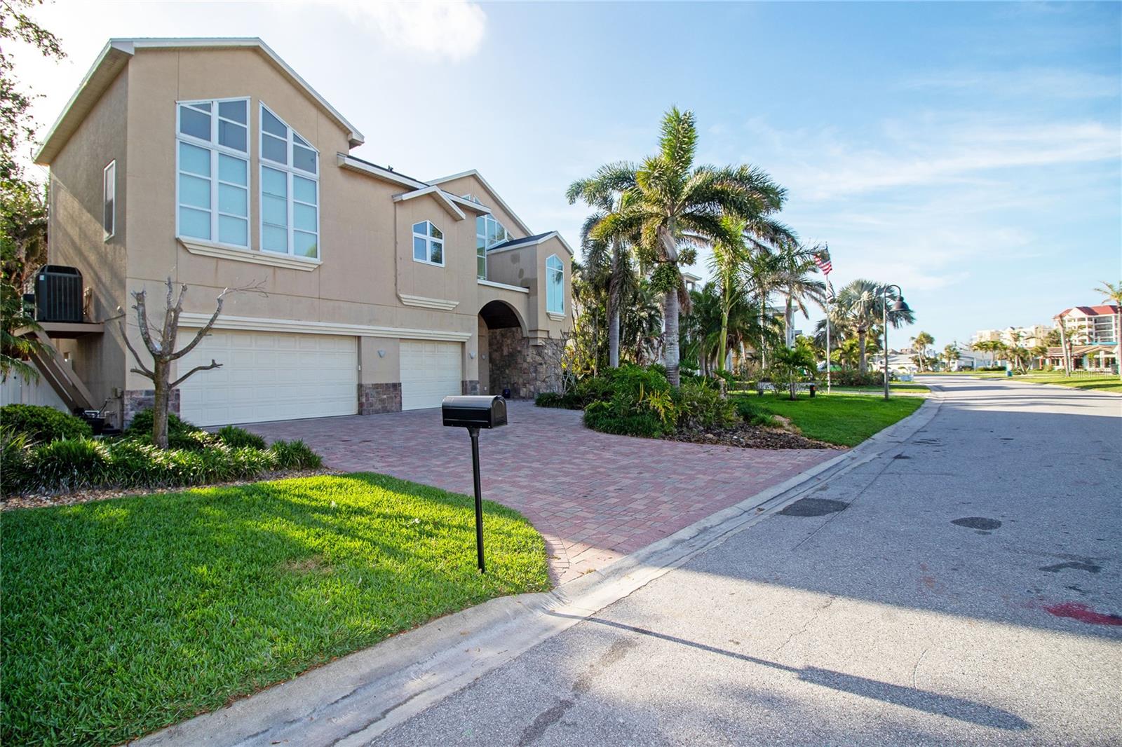 Image 2 of 100 For 17011 Dolphin Drive