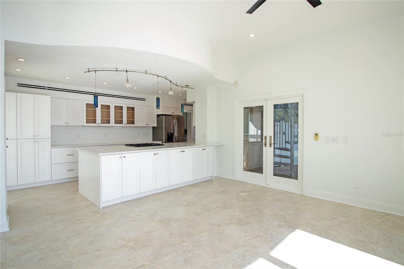 Image 20 of 100 For 17011 Dolphin Drive